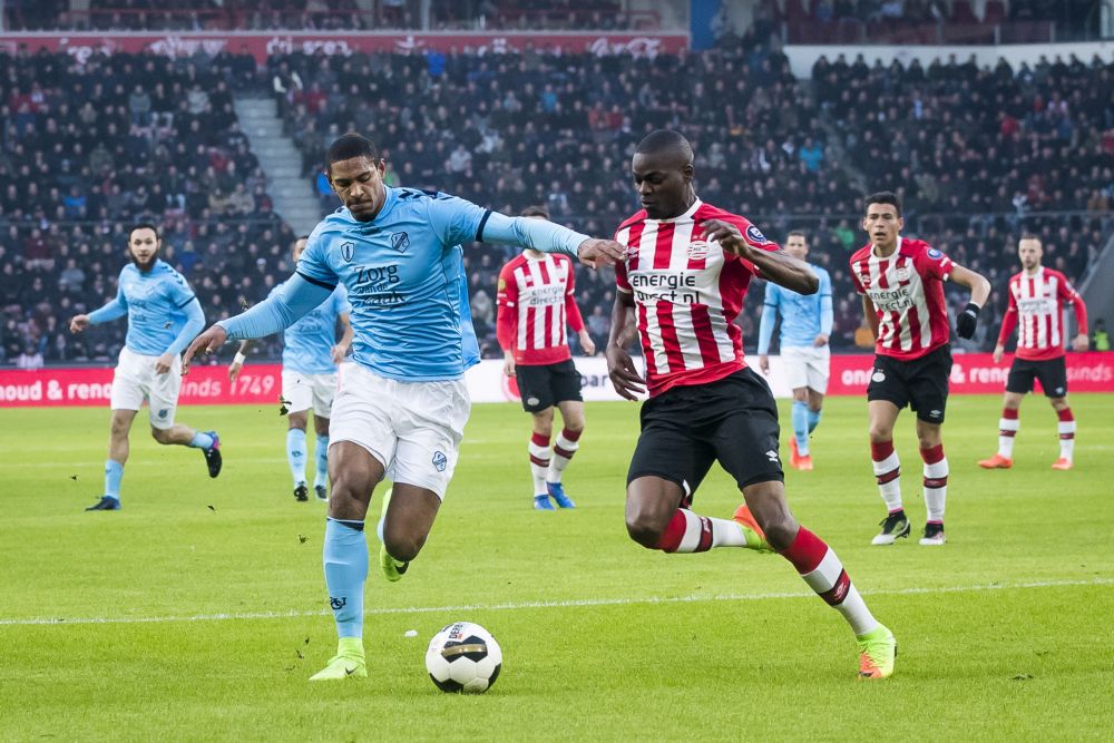 Utrecht genaaid door scheidsrechter tegen PSV (video)