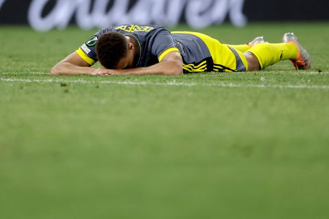 Cyriel Dessers ziet het verschil na 1 foutje in finale: 'Zij geven ellebogen, krabben en trekken'