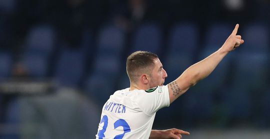 🎥 | GOAL! Wittek scoort tegen vervelende en verdedigende Romeinen: 1-0