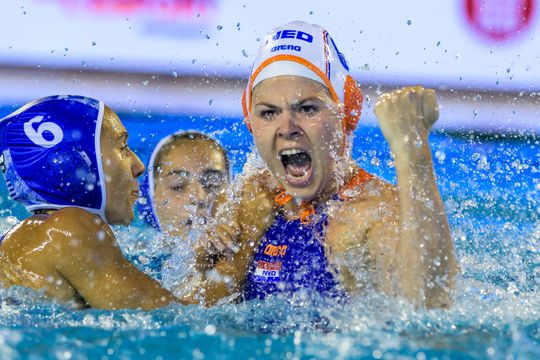 Lekkere start waterpolosters bij Diapolo Cup
