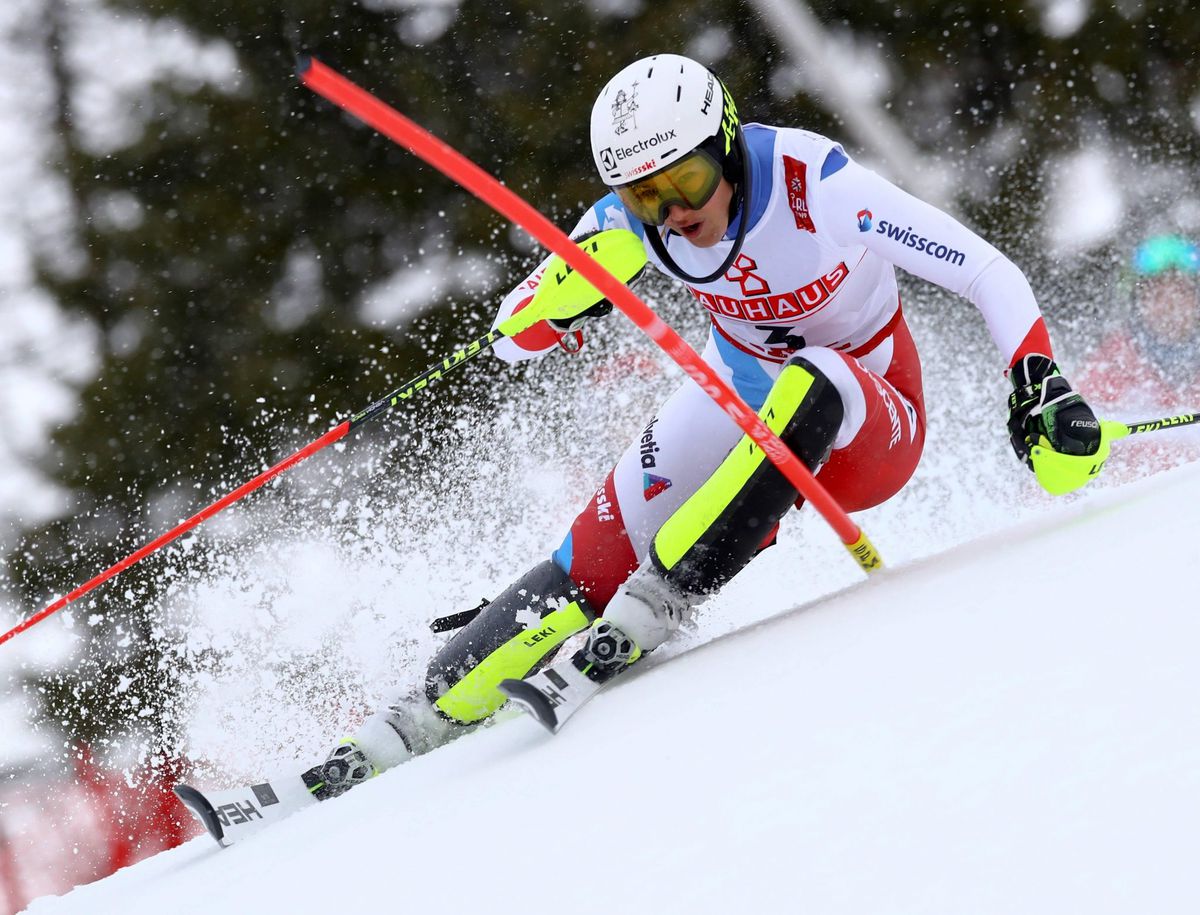 WK skiën: Zwitserse slalomspecialist Holdener de te kloppen vrouw na omloop #1