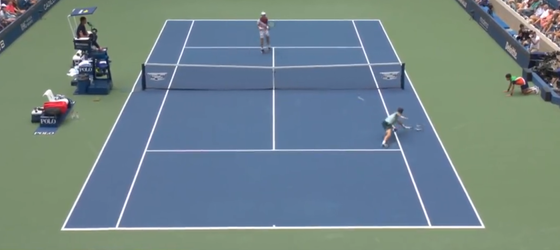 🎥 | Corentin Moutet moet nog een keer de tennisregels checken: claimt punt nadat bal 2 keer stuitert