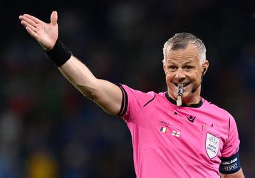 🎥 | Afscheid van scheidsrechter Björn Kuipers: dit was zijn carrière