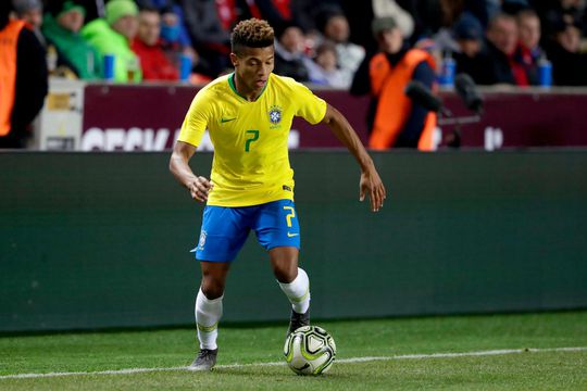 David Neres reageert op zijn debuut bij Brazilië: 'Casemiro keek een beetje boos' (video)