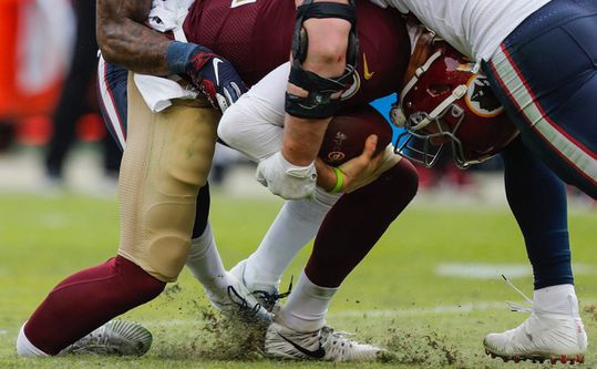 Redskins-quarterbrack breekt op smerige wijze zijn kuit-en scheenbeen (video)