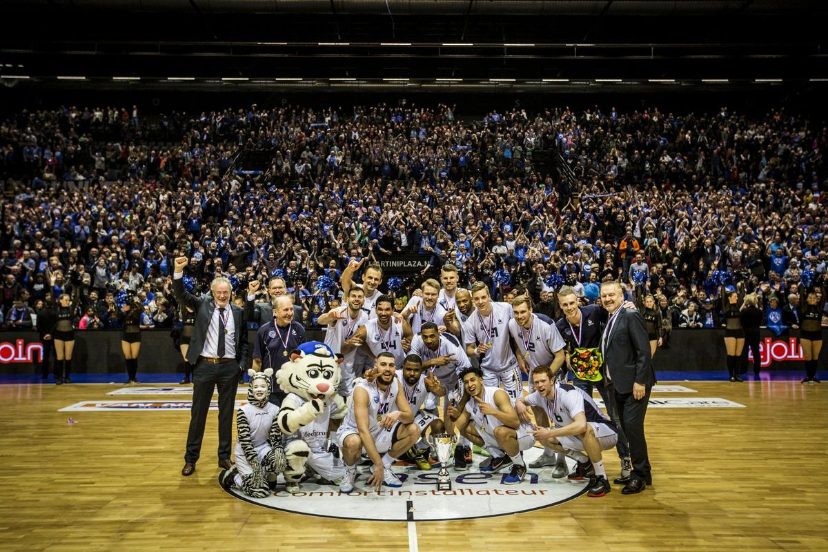 IJzersterke basketballers van Donar pakken landstitel