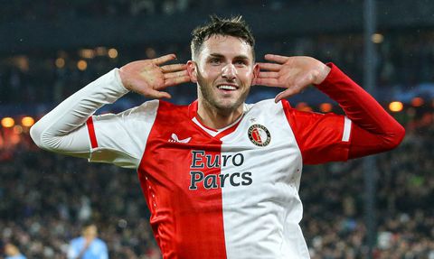 Santiago Giménez spreekt zich uit over onzin die 'zaakwaarnemer' verkocht: 'Laat weten zodra er nieuws is'