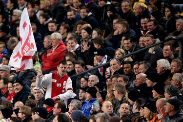 Kwade Santos-voorzitter wil transferverbod voor Ajax: 'Ze moeten bestraft worden'
