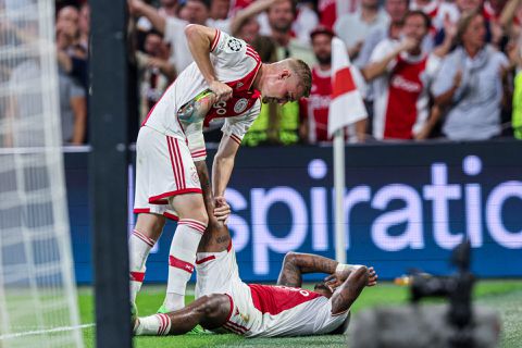 Bergwijn blij met 1e CL-goal voor Ajax: 'Een volgende keer juich ik weer normaal'