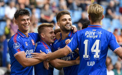 FC Twente haalt flink uit op bezoek bij Vitesse