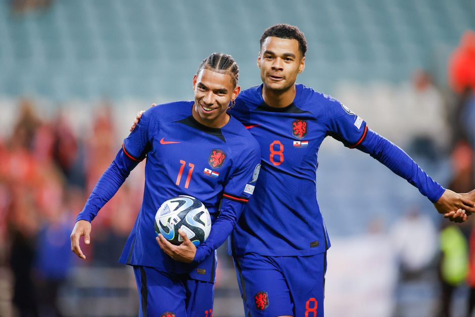 Calvin Stengs onwennig na hattrick tegen Gibraltar: 'Geen idee, het is mijn eerste!'