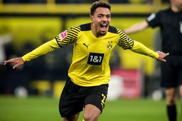 Donyell Malen en Wout Weghorst scoren maar alleen Dortmund wint