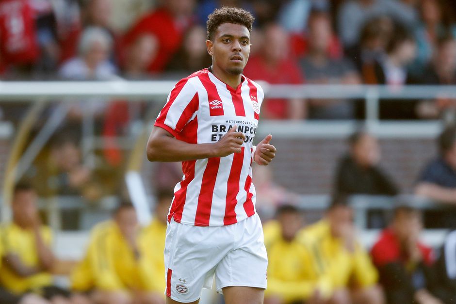 PSV deelt rugnummers uit: Pereiro gaat echt vertrekken en Malen nieuwe '9'