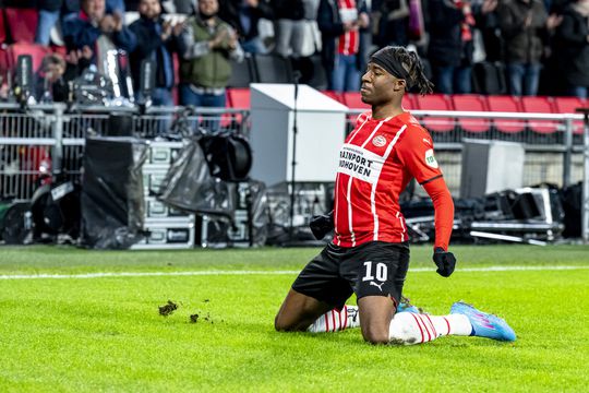 🎥 | PSV-aanvaller Noni Madueke is terug en hoe: goal na 8 minuten tegen NAC