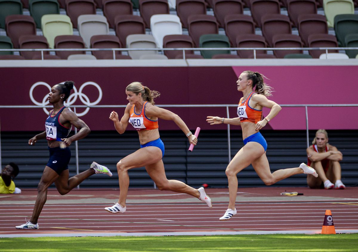 Dafne Schippers heeft 'engeltje op schouder' bij estafetterace: 'In finale iets langer wachten'