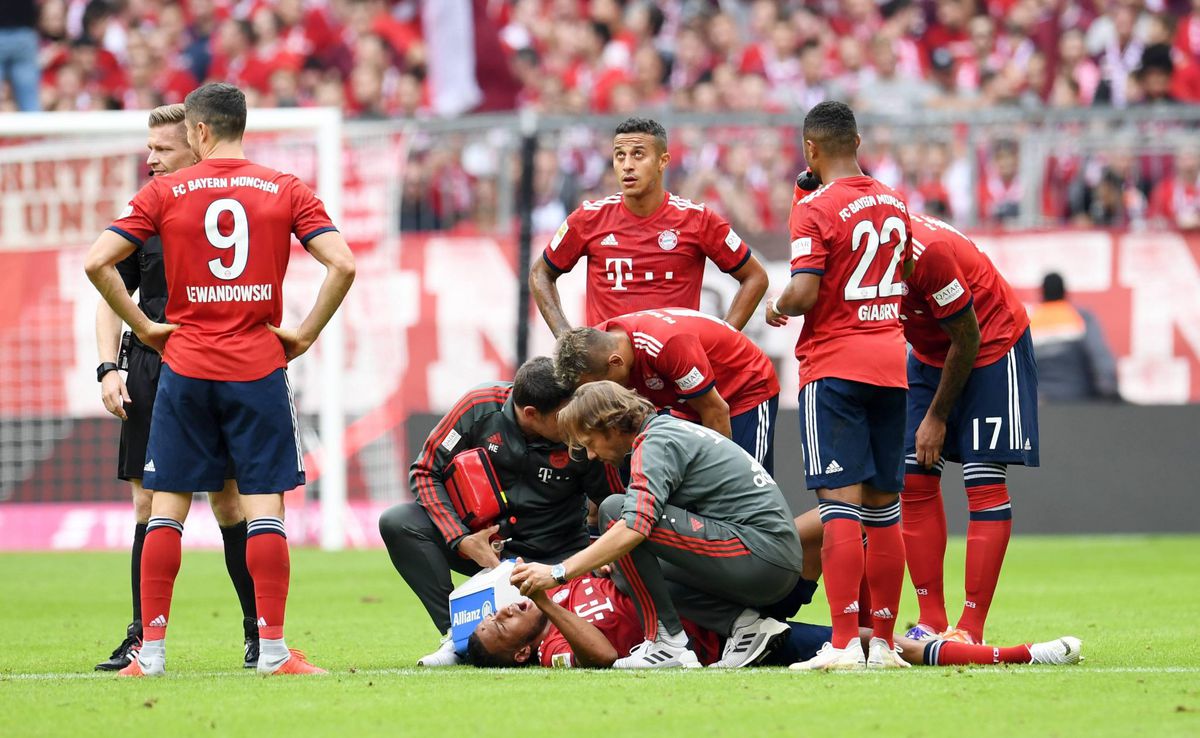 Bayern vreest voor zware knieblessure Tolisso: 'Misschien is zijn kruisband kapot'
