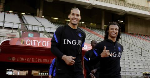 Opstellingen Liverpool en Manchester City: Virgil van Dijk en Nathan Aké starten