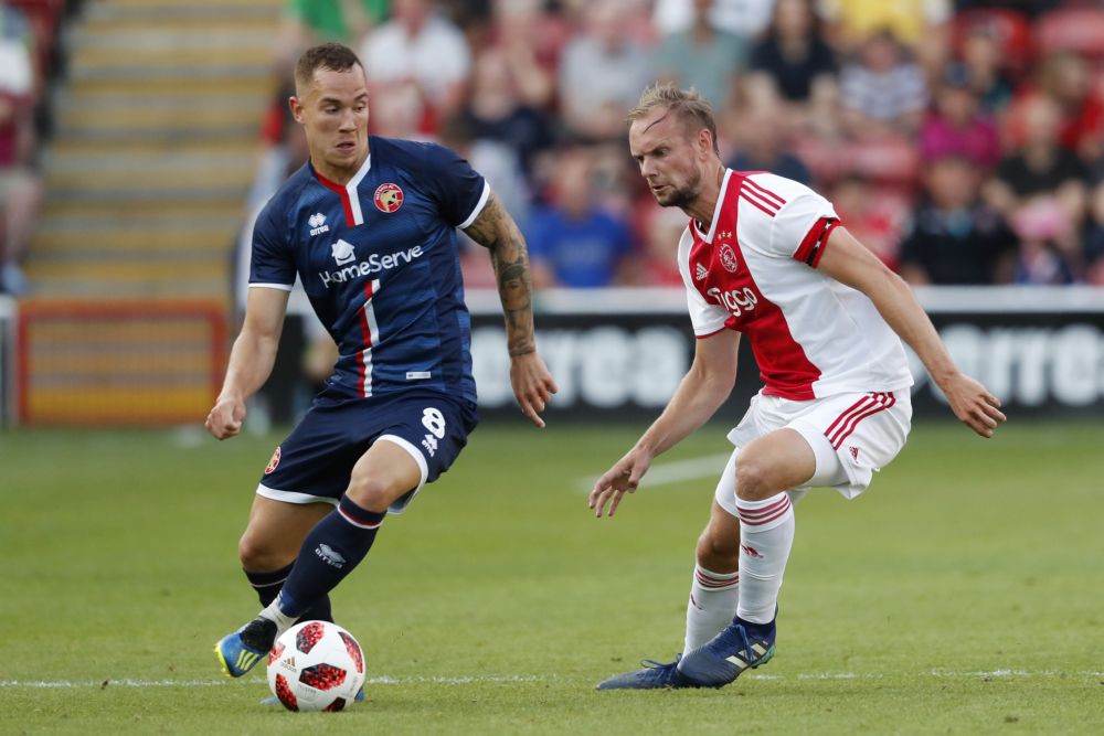 Ajax verliest pijnlijk van Walsall in oefenpotje