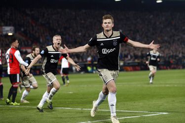 Zege en doelpunt van De Ligt voor Ajax-fans: ‘Nu mogen ze alsnog naar de Kuip’