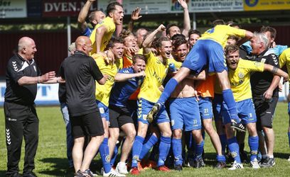 Lisse en Rijnburgse Boys promoveren naar Tweede Divisie