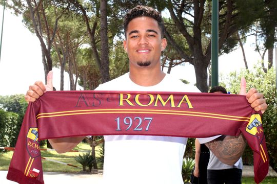 Alles is rond: Justin Kluivert is nu écht speler van AS Roma