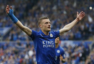 Vardy vertrekt niet naar Arsenal en verlengt contract bij Leicester City