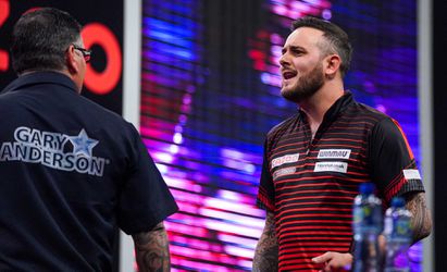 🎥 | Joe Cullen en Gary Anderson ruziën in Ahoy: 'Hij noemde mij een valsspeler'