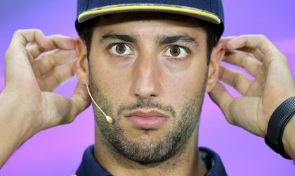Verstappen over blunderende Ricciardo: 'Te veel champagne gedronken' (video)