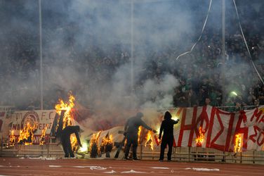 Panathinaikos moet punten inleveren bij Griekse bond na rellen tegen Olympiakos