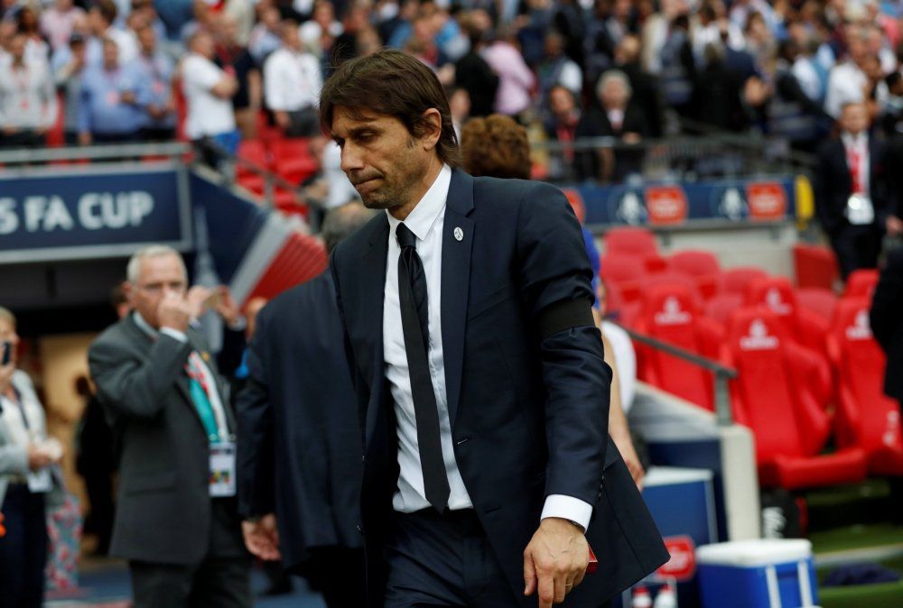 Conte woest op scheids FA Cup-finale: 'Het was een duidelijke handsbal'