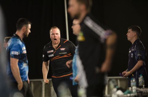 Loting vijfde ronde UK Open: met o.a. Van Gerwen, Van Duijvenbode en Van der Voort