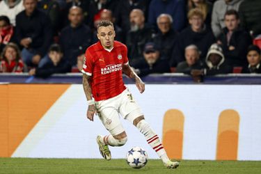 Oei! PSV kan voorlopig niet beschikken over Noa Lang; mist waarschijnlijk Ajax-thuis