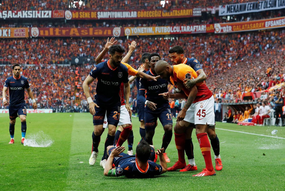 Galatasaray is Turks kampioen door kampioenswedstrijd tegen Basaksehir