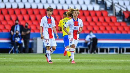 VET! Xavi Simons (17) maakt debuut in het eerste van Paris Saint-Germain