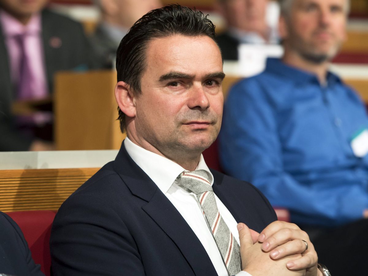 Ajax en Overmars all-in met historische geldsmijterij