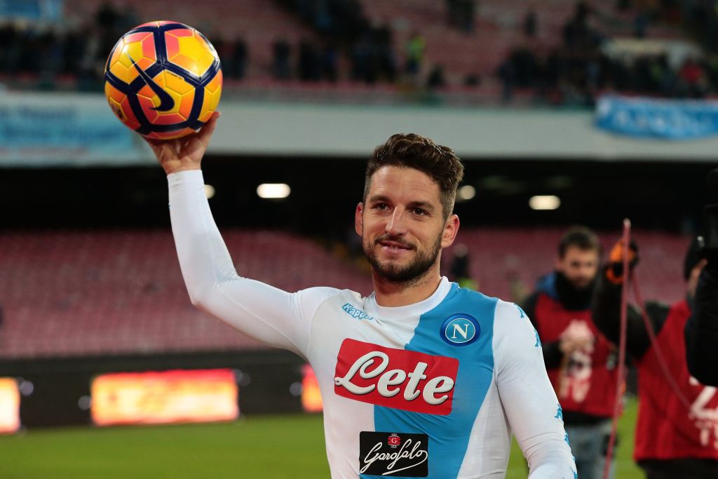 Mertens is 'on fire' en hoopt op extra nulletjes in vernieuwd contract