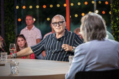 📸 | Kroatische krant trapt volledig in 'transfertweetje' zoon René van der Gijp