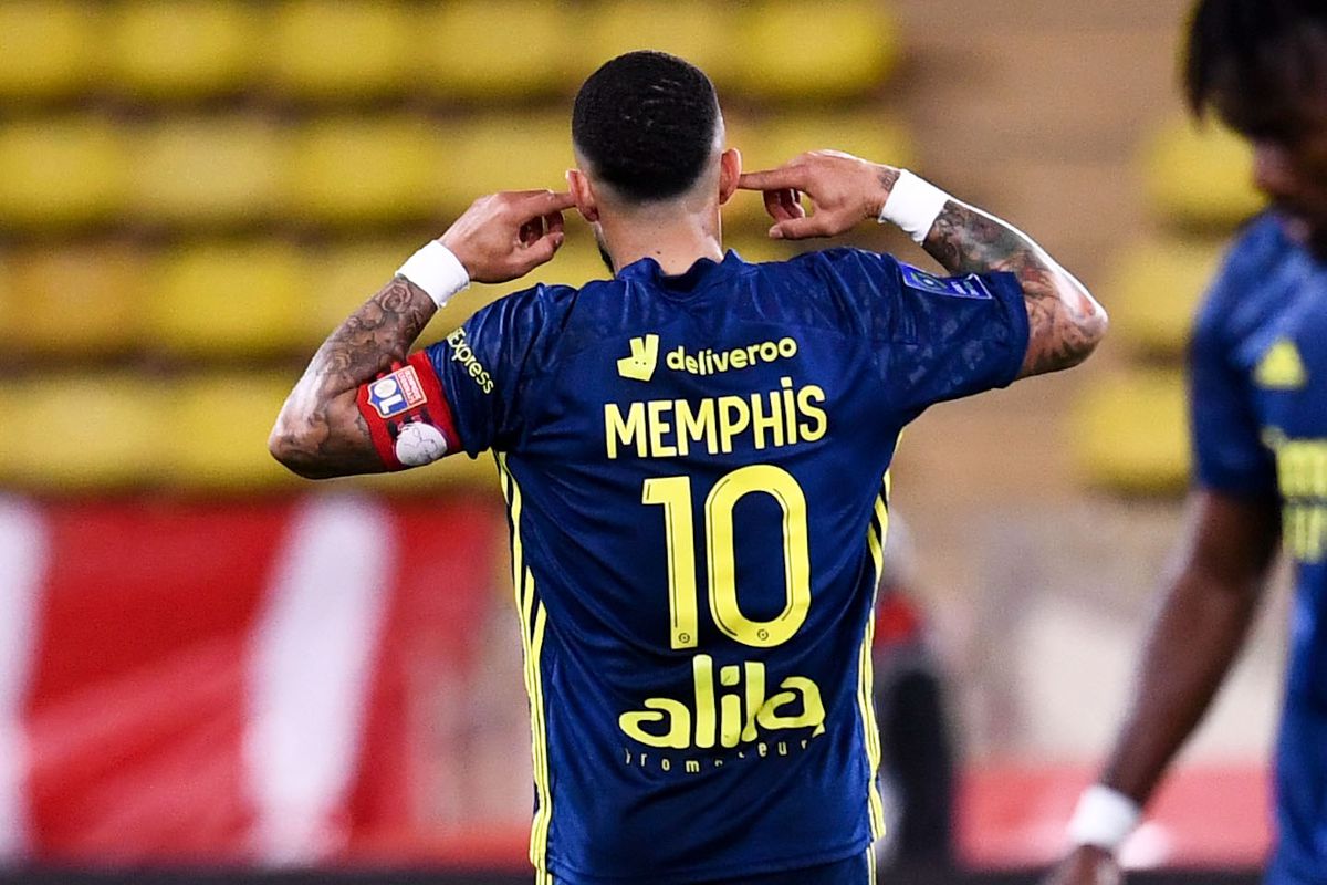 Memphis Depay breekt met management: 'Tijd dat ik de controle over mijn carrière neem'