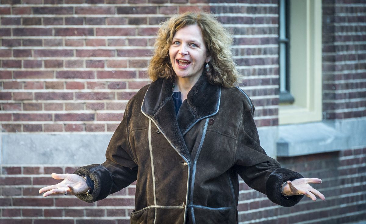 Hulde! Minister Schippers: 'Darts is topsport!'