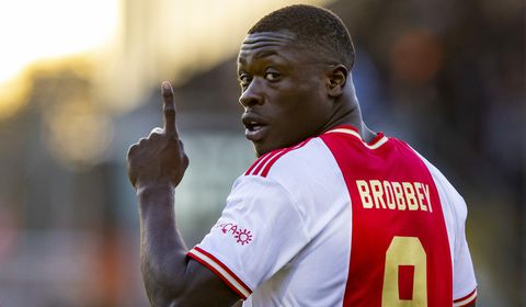 Alfred Schreuder kiest tegen Excelsior voor Brian Brobbey in de spits