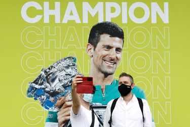 Ongevaccineerde Novak Djokovic krijgt 'positieve signalen' over jacht op 10e Australian Open-titel