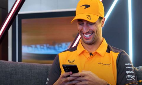 🎥​ | Daniel Ricciardo beantwoordt de meest gezochte vragen over hem op Google