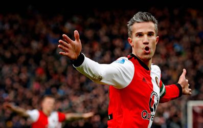 Van Persie geniet met volle teugen van zijn laatste Eredivisie-Klassieker