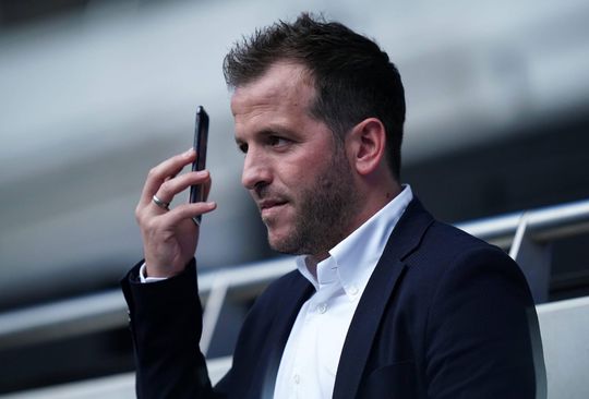 Van der Vaart organiseert eigen afscheidswedstrijd en nodigt o.a. Robben, Sneijder en Raúl uit