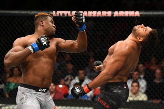 Alistair Overeem doet voorspelling over oud-tegenstander Francis Ngannou: 'Snoeihard KO'