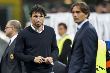 'PSV rekent serieus op vertrek Cocu, club heeft opvolger Van Bommel al bijna binnen'