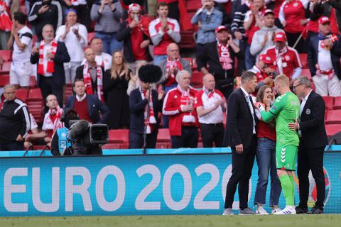 Kasper Schmeichel kon vriendin Christian Eriksen al snel geruststellen: 'Hij ademt'