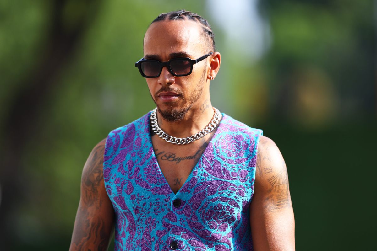 Lewis Hamilton opnieuw probleem met sieraden? FIA roept coureur op het matje