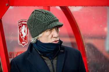 FC Twente zet Gertjan Verbeek per direct op straat