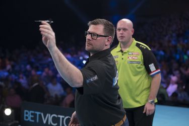 Wade deelt sneer uit aan Van Gerwen: 'Hij is minder dominant dan Taylor'